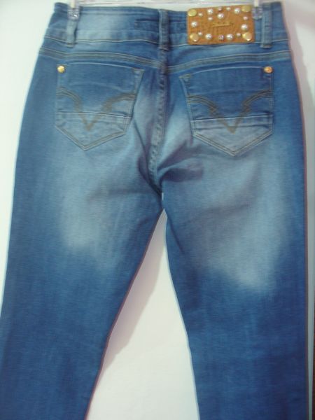 CALÇA JEANS DENUNCIA